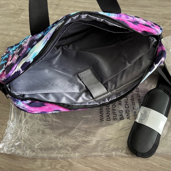 Bang Energy never used Cheetah Laptop case - Picture 3 of 7